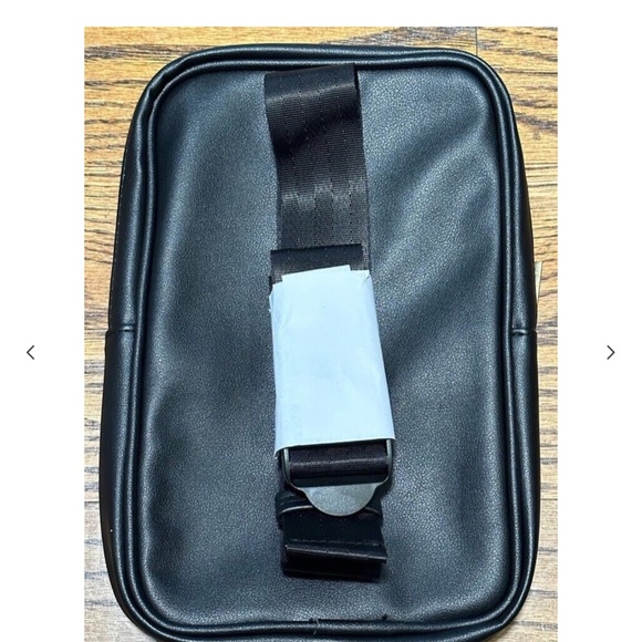 World Cup FIFA Ltd Ed Crossbody/ Toiletry Bag - Picture 4 of 4